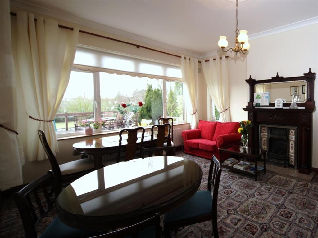 Launard House Κίλκενι Εξωτερικό φωτογραφία