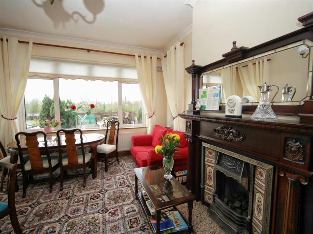 Launard House Κίλκενι Εξωτερικό φωτογραφία