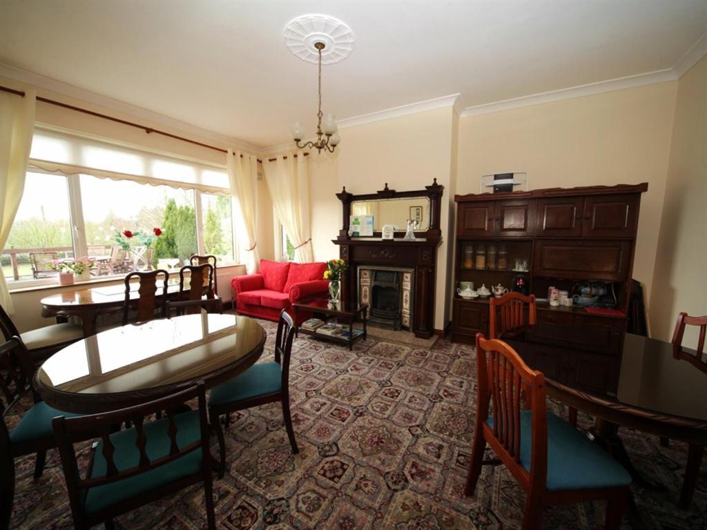 Launard House Κίλκενι Εξωτερικό φωτογραφία